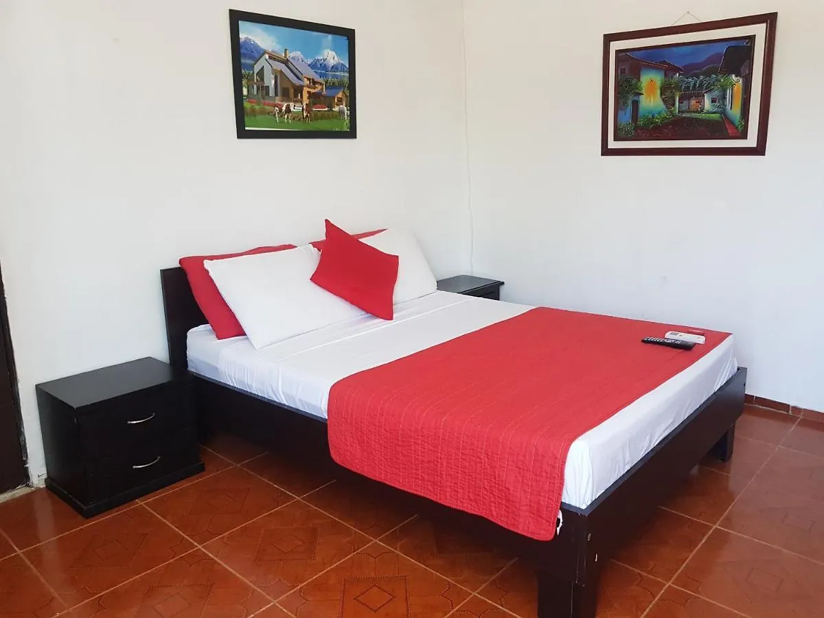 Hotel Media Luna Санта-Марта 2*,