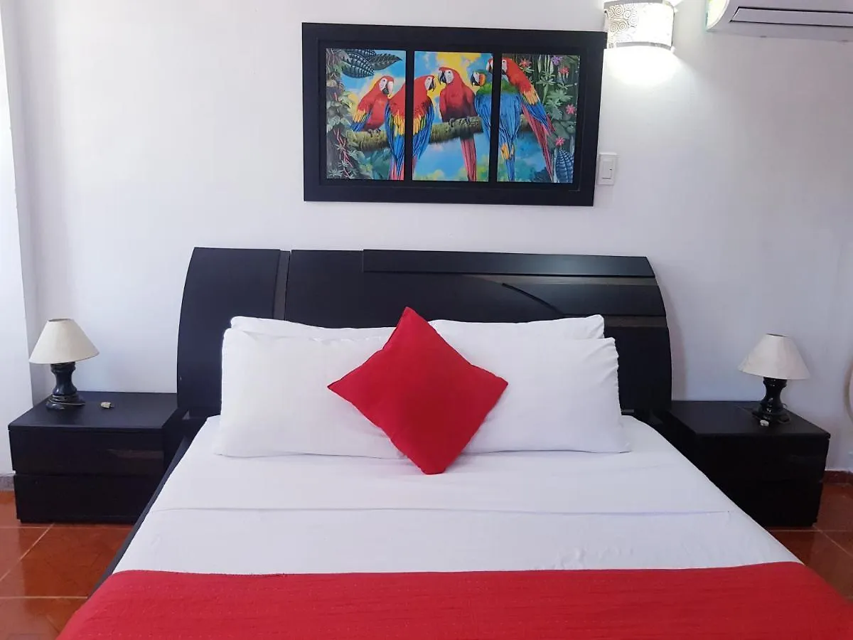 Hotel Media Luna Санта-Марта