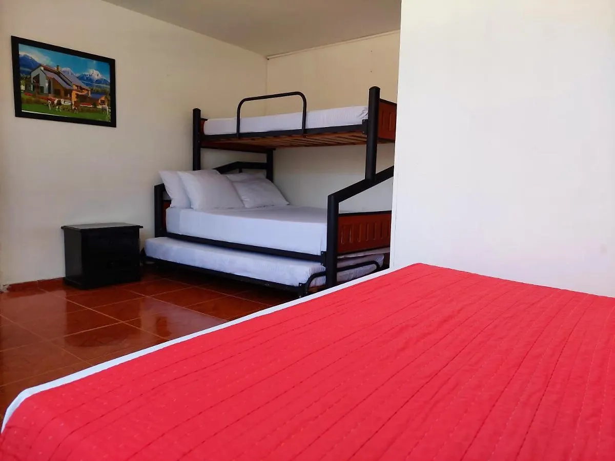 Hotel Media Luna Санта-Марта
