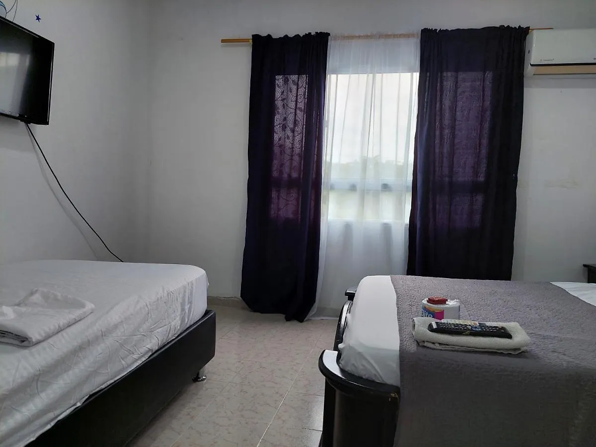 **  Hotel Media Luna Санта-Марта Колумбия