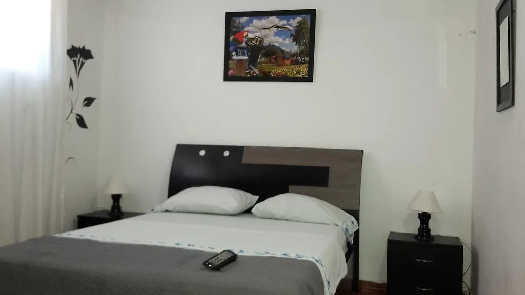 Hotel Media Luna Санта-Марта 2*,
