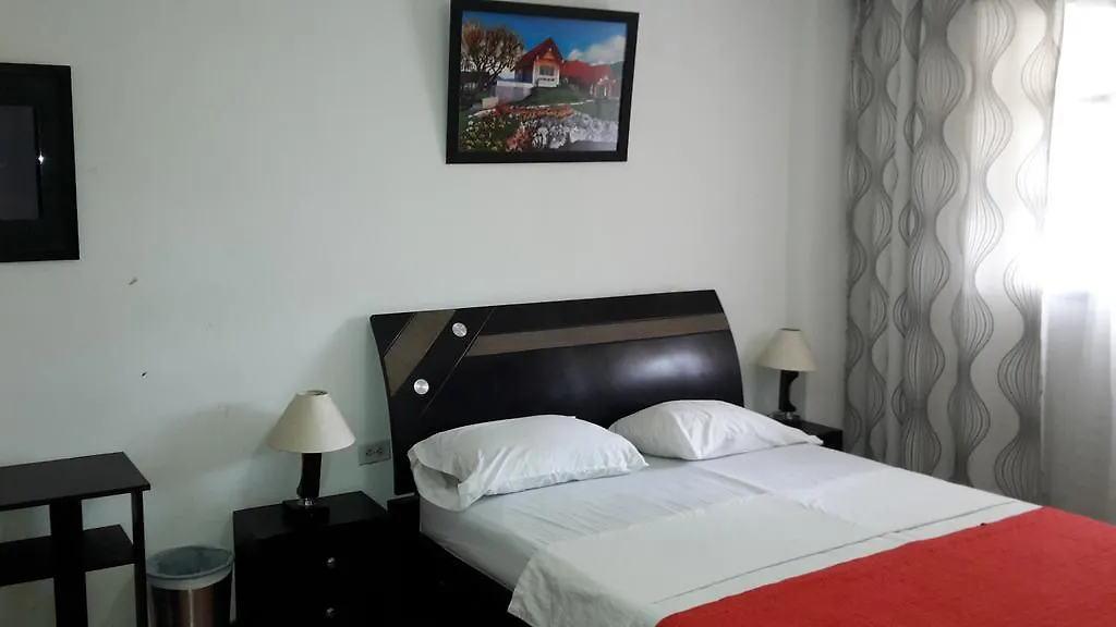 Hotel Media Luna Санта-Марта
