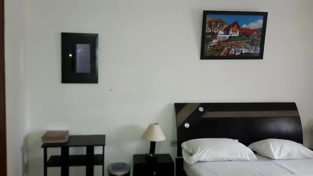 Hotel Media Luna Санта-Марта