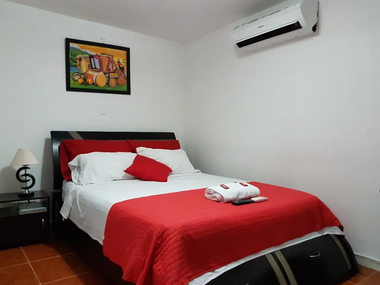 Hotel Media Luna Санта-Марта 2*,