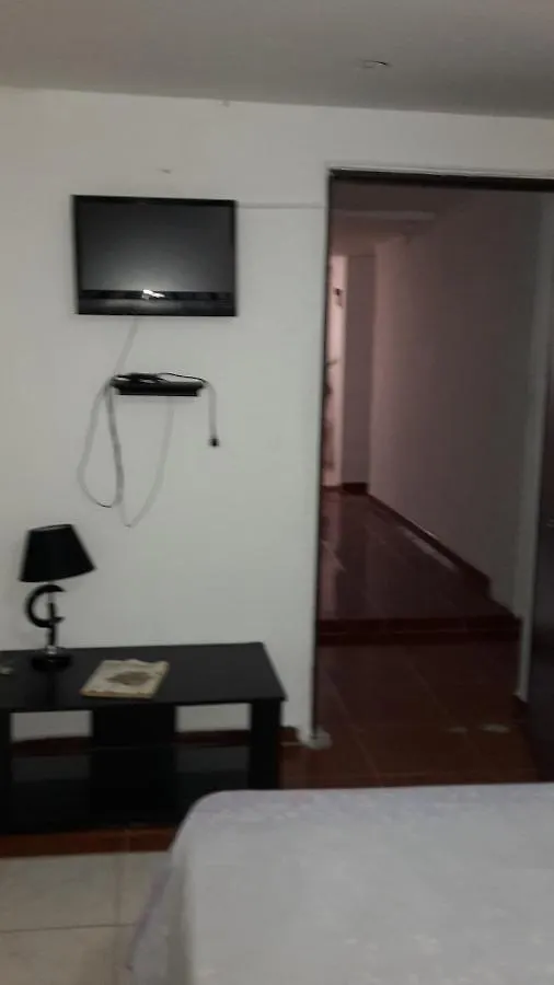 Hotel Media Luna Санта-Марта